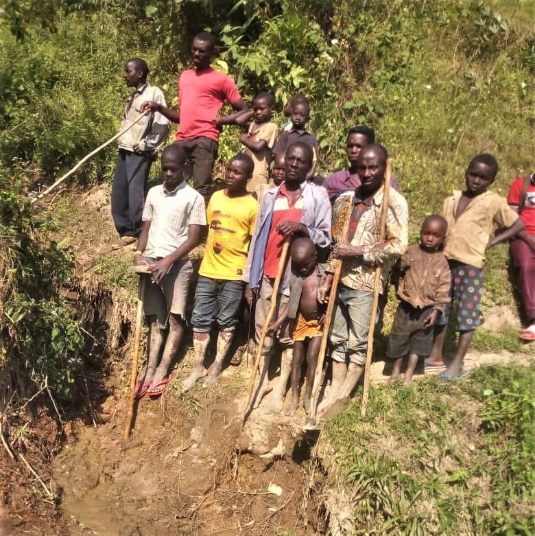 Ansvariga för projekten Burundi-Hjälpen stöder.