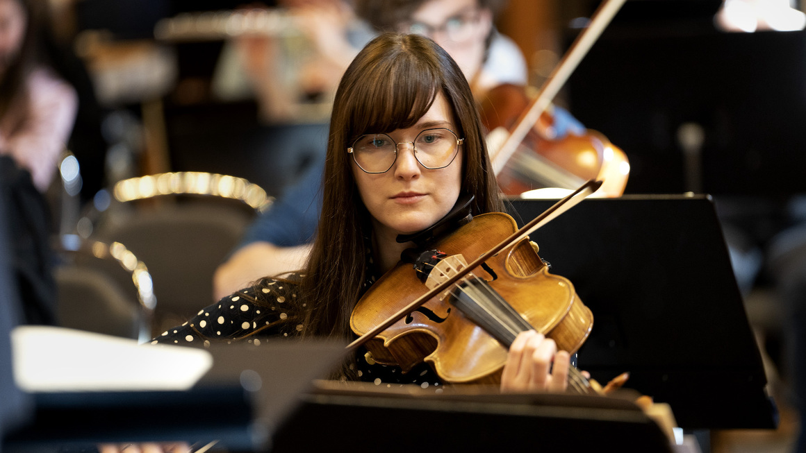 Violast spelar i University of Gothenburg Symphony Orchestra
